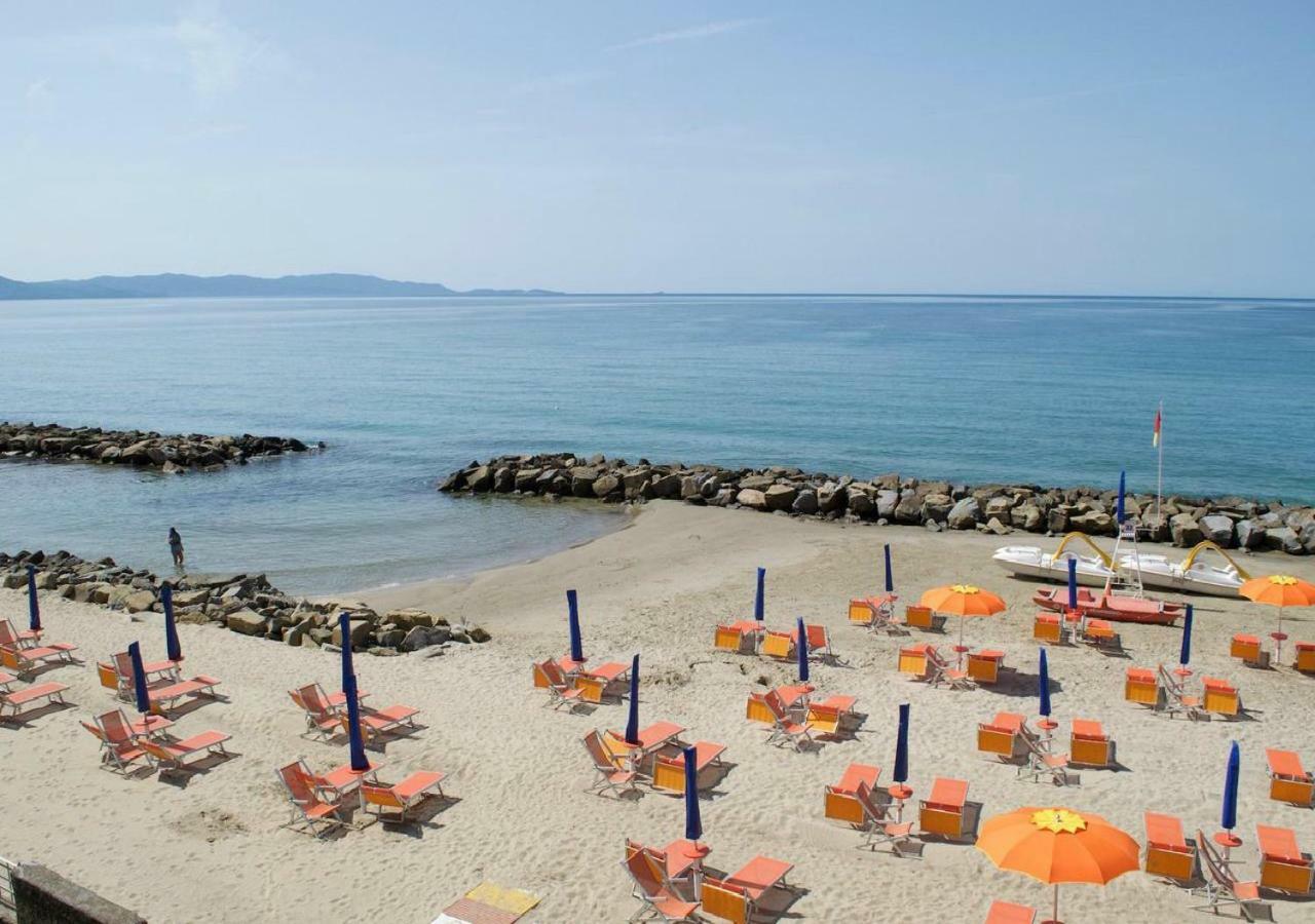 Suite Follonica Beach Buitenkant foto